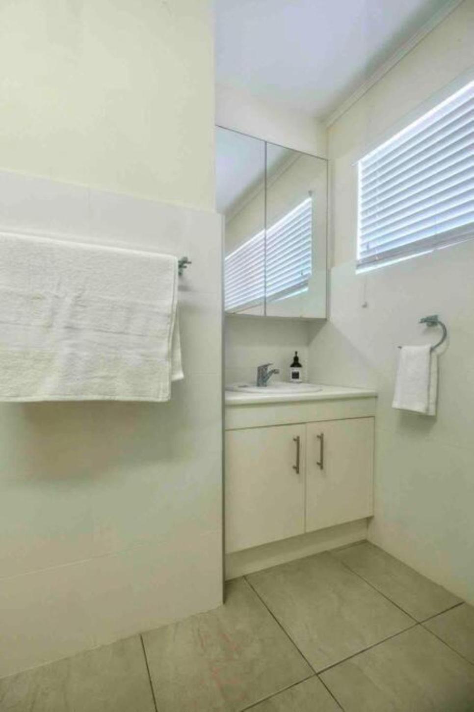 16 Sleep Family Group Getaway * Gold Coast