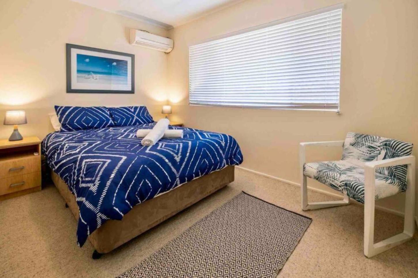16 Sleep Family Group Getaway Apartment Gold Coast