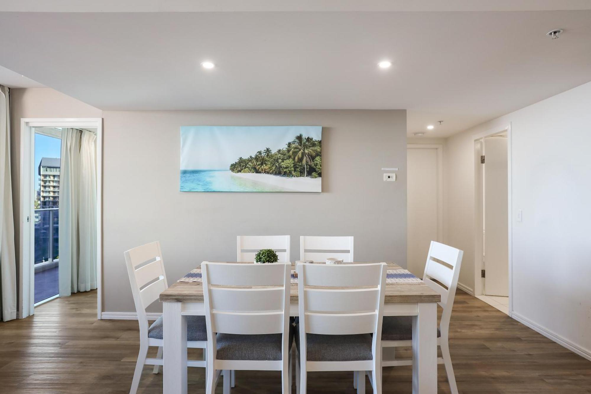 Perfect H Tower Getaway Sufers Paradise Apartment Gold Coast