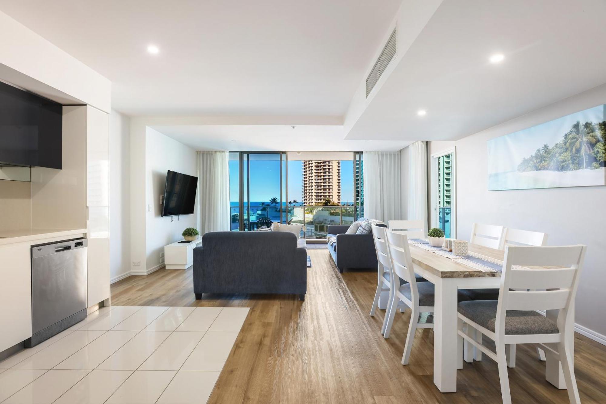 Perfect H Tower Getaway Sufers Paradise Gold Coast