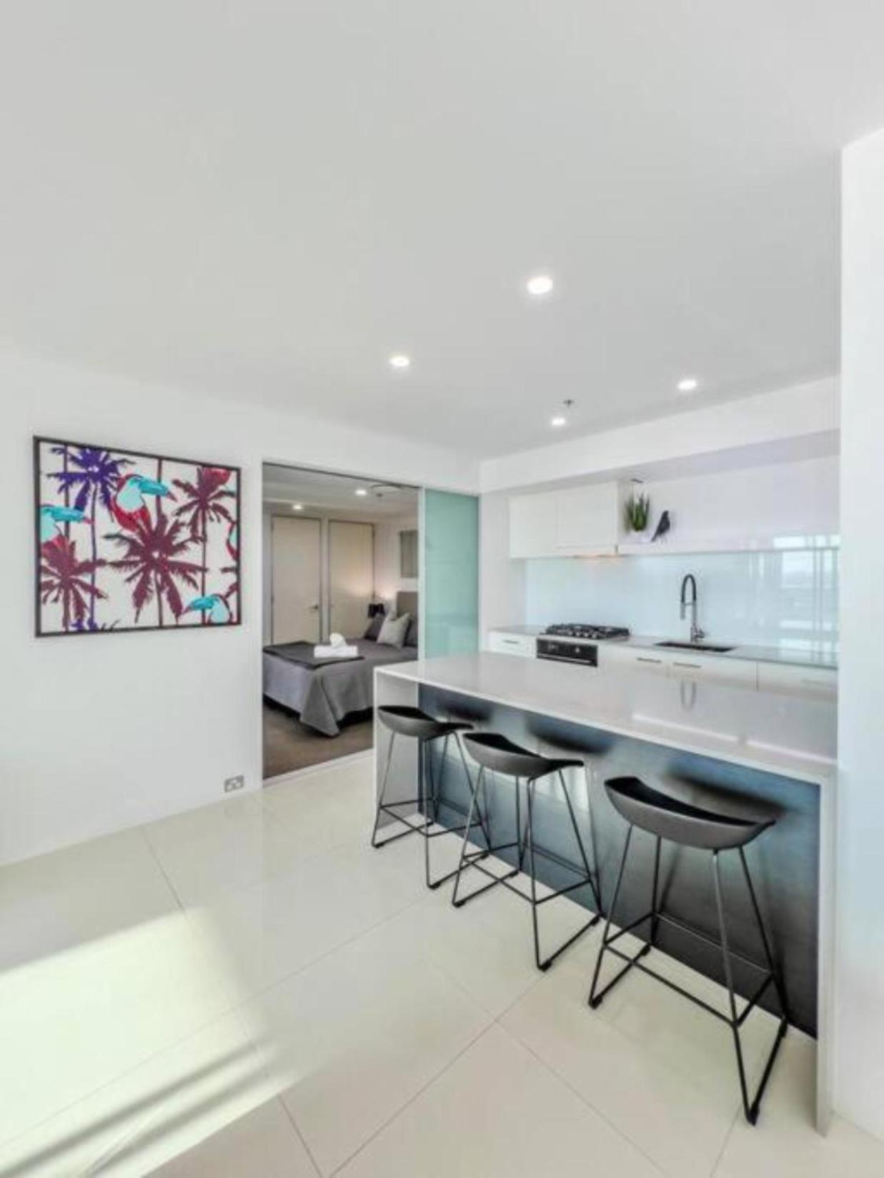 Q1 Skyview Retreat - Level 31 Spectacular Views Apartment *