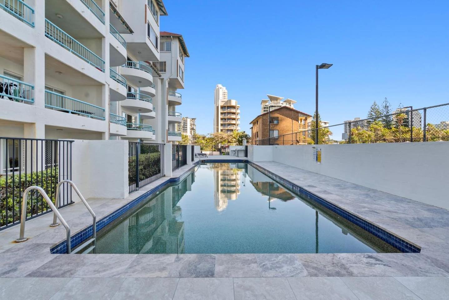 Paros On The - Absolute Waterfront Living *