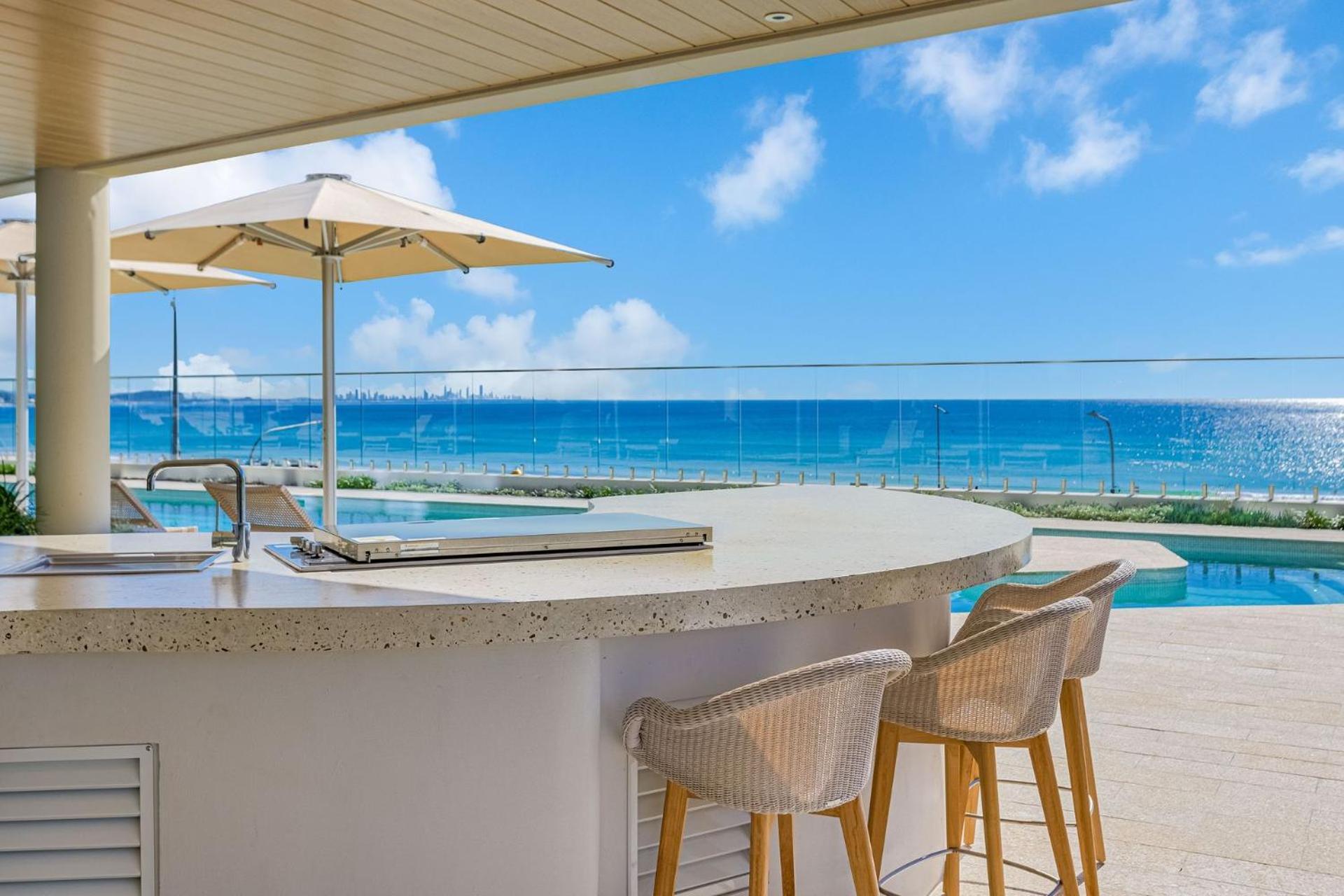Miles At Kirra Point 303 Apartment *