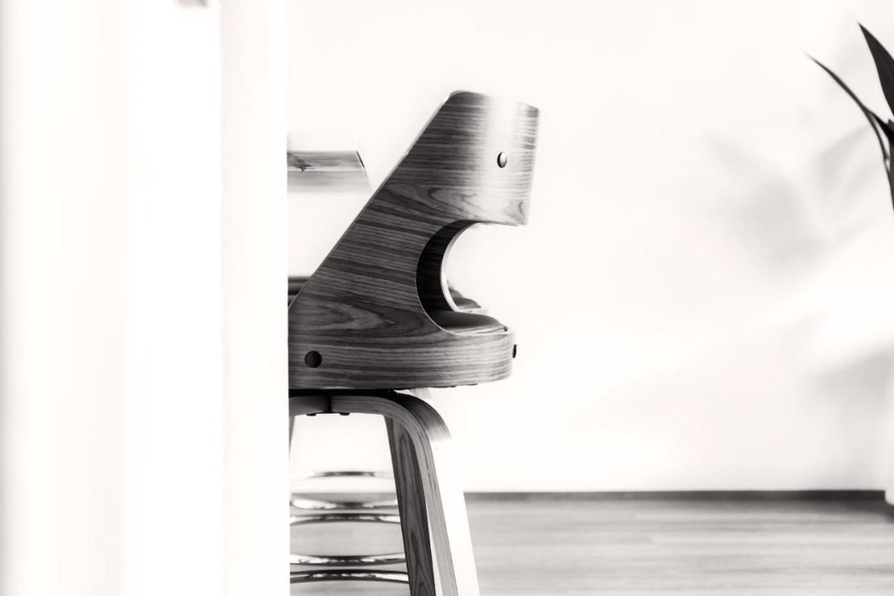 Coastal Comfort - Steps From The Apartment *