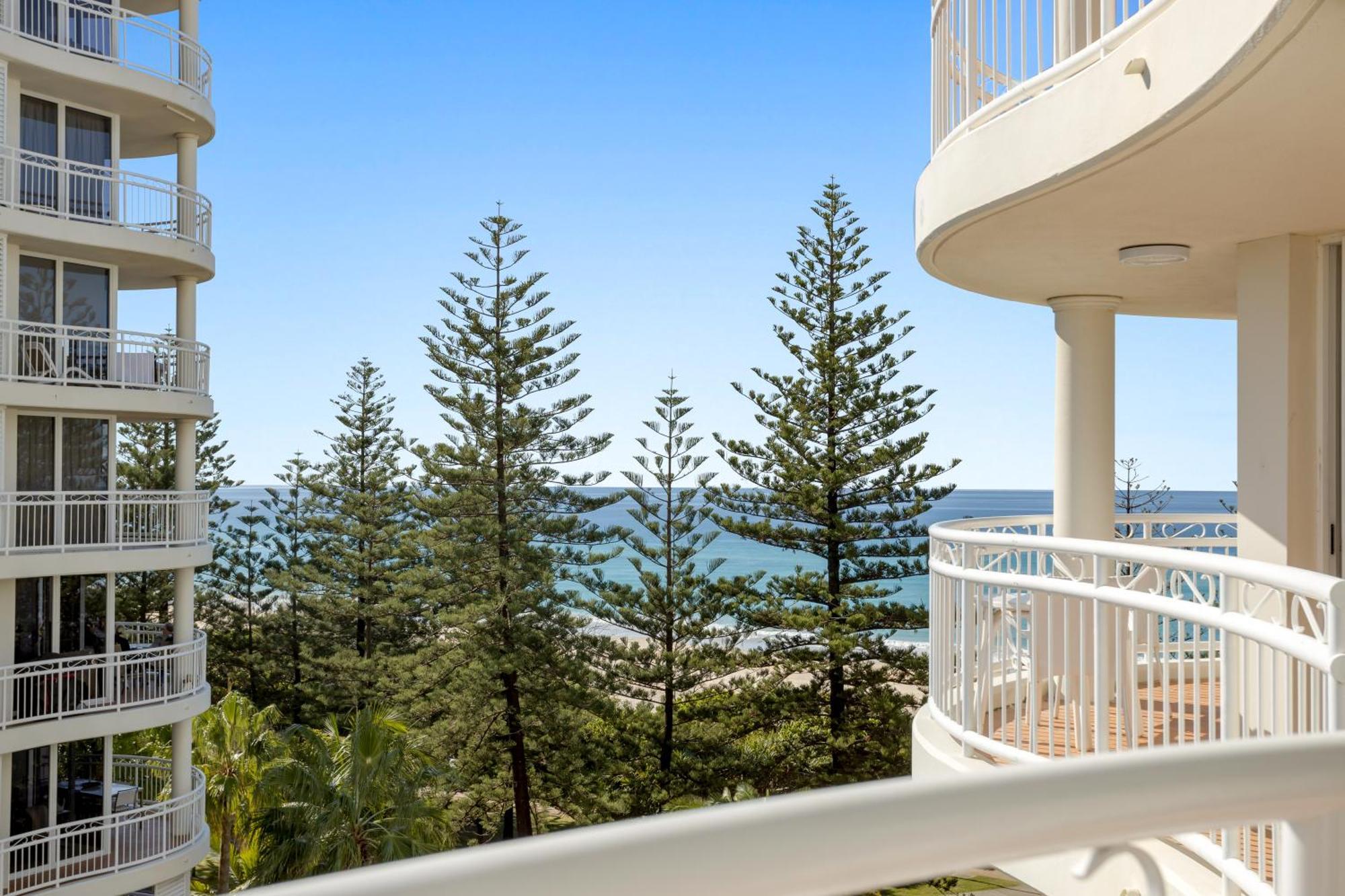 Ultiqa Burleigh Mediterranean Aparthotel