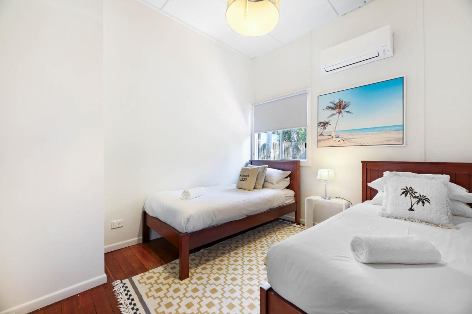 2-bed House In Burleigh Heads Amidst Nature