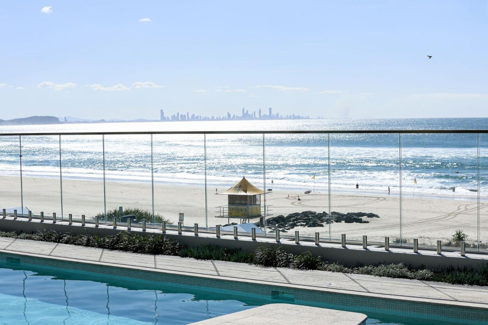 Little Groyne Kirra Unit 602