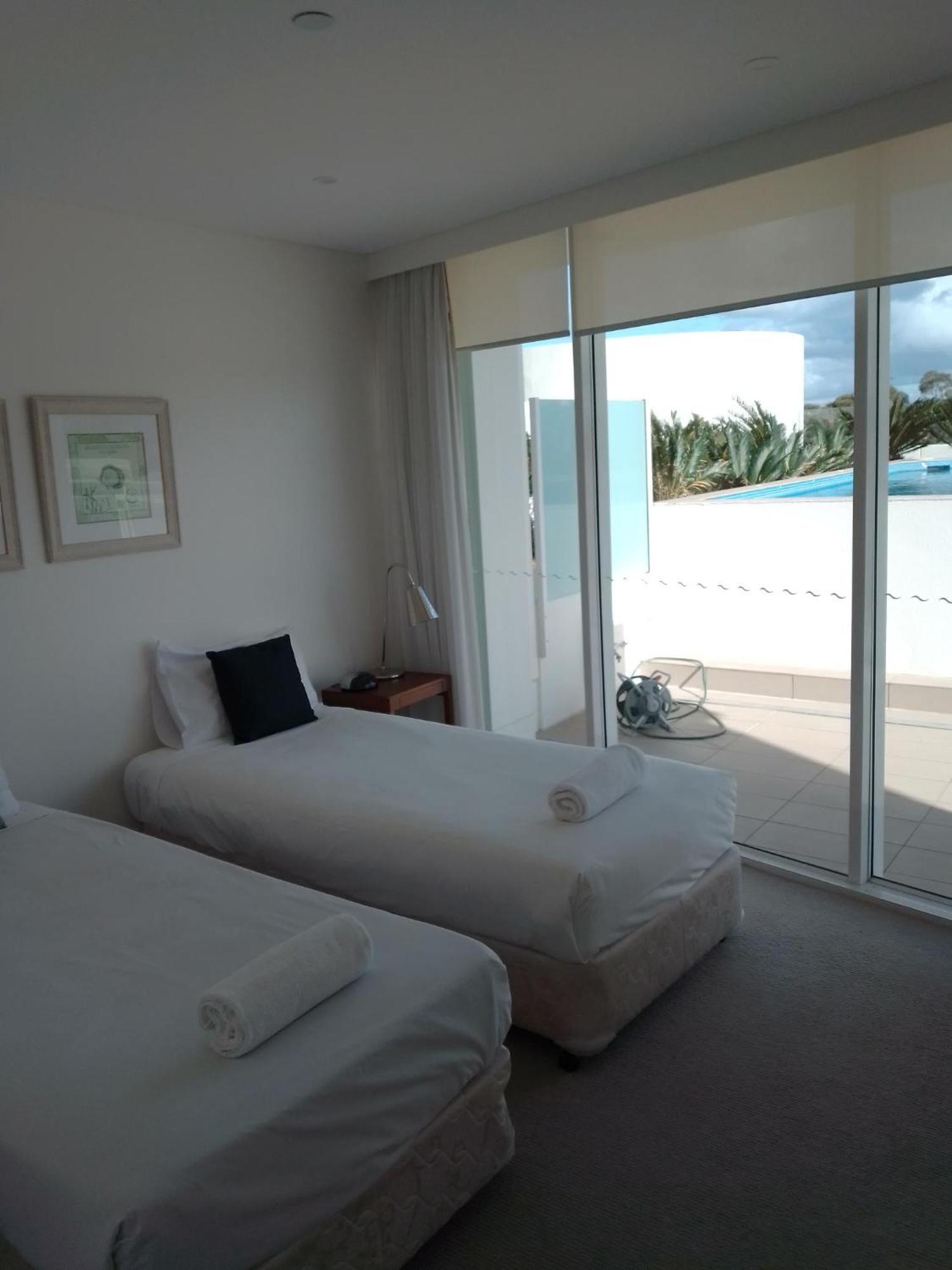 Kirra Surf Gold Coast