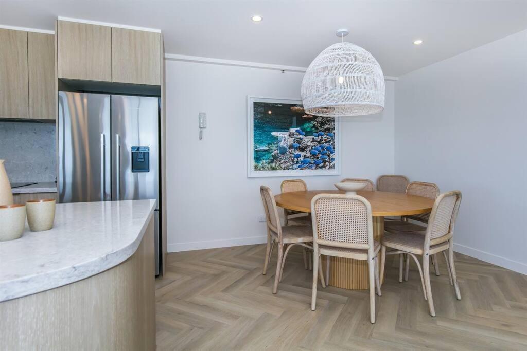 Apartment Bliss By The Surf Luxury Family