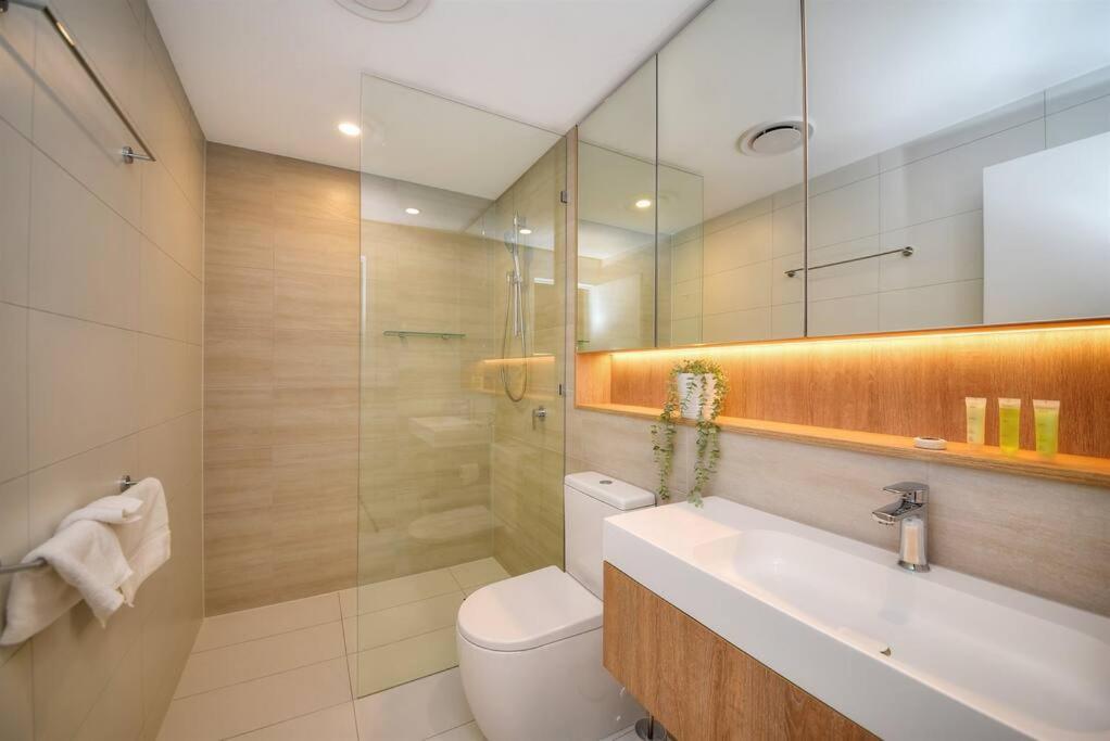 Apartment Bliss In The Sky - Views! Views! Views! Gold Coast