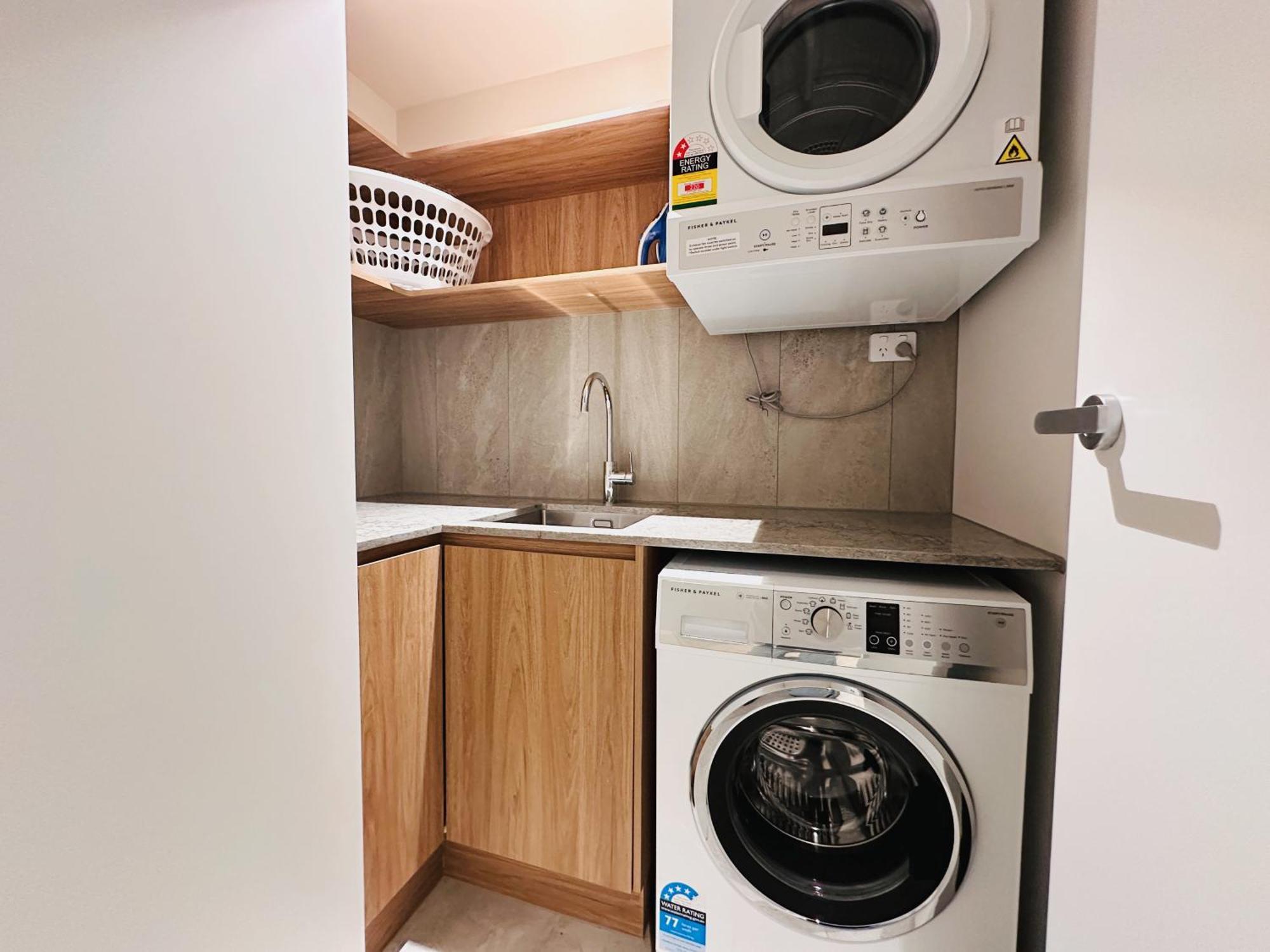 Apartment Luxe Living With Ocean View 3 Beds Parking *