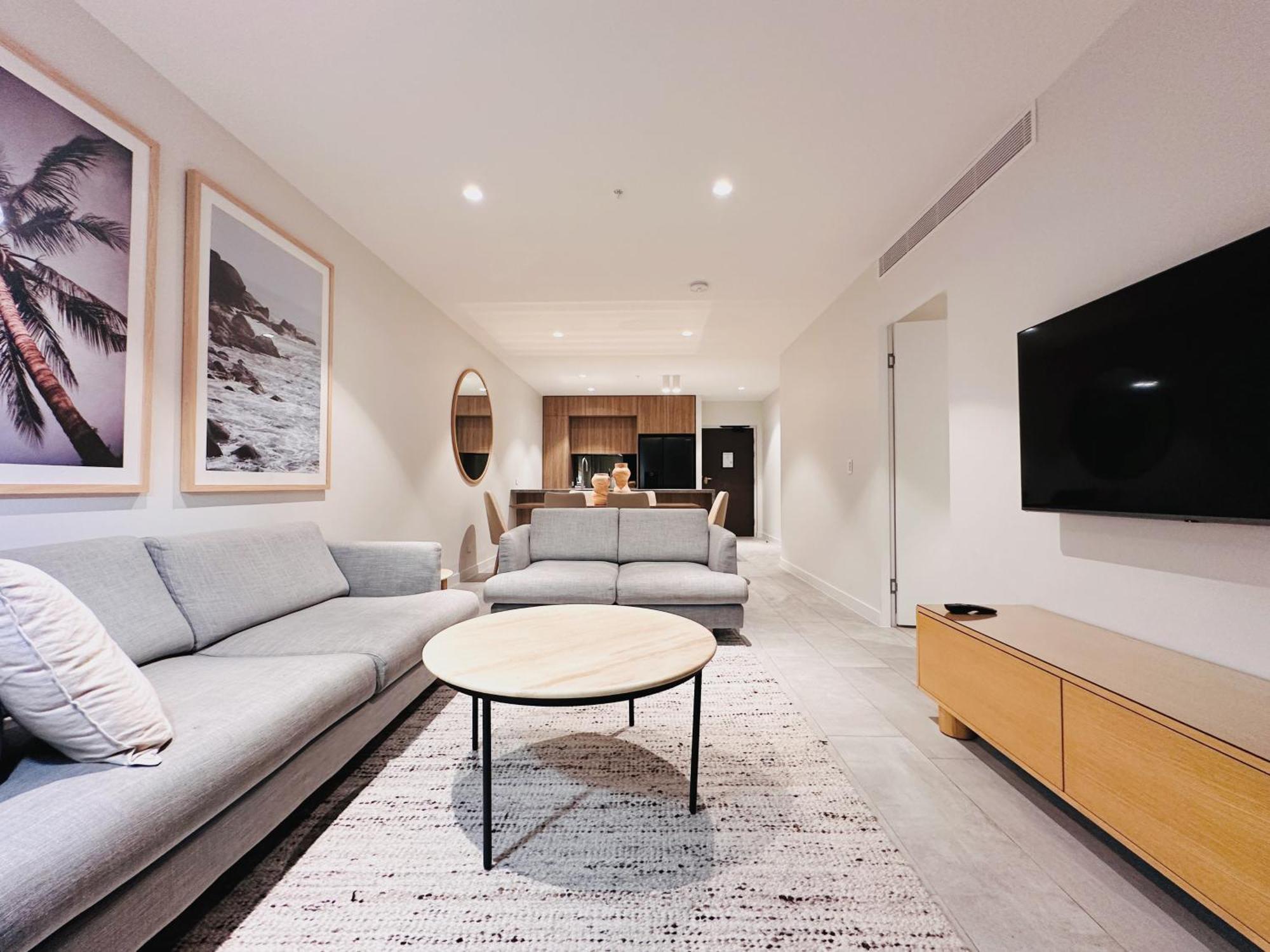 Luxe Living With Ocean View 3 Beds Parking Apartment Gold Coast