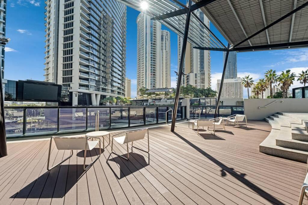 Huge Circle On Cavill 2 Brm Sleeps 6 - Optimise * Gold Coast