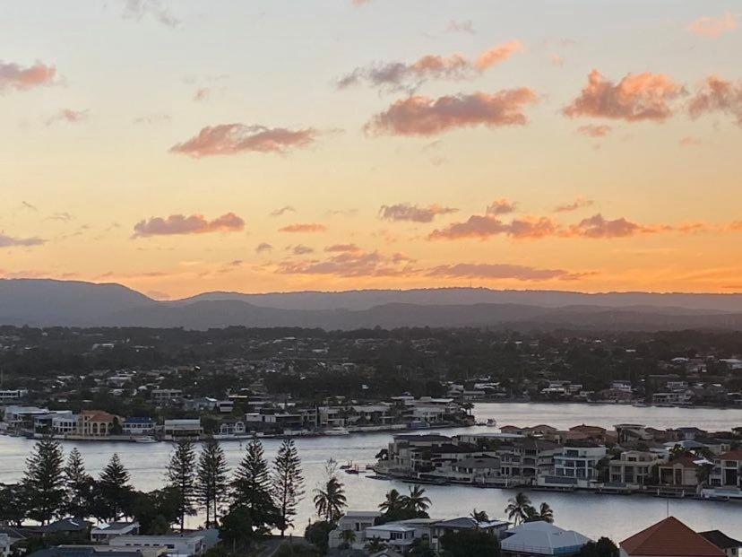 Hi Surf Beachfront 4* Gold Coast