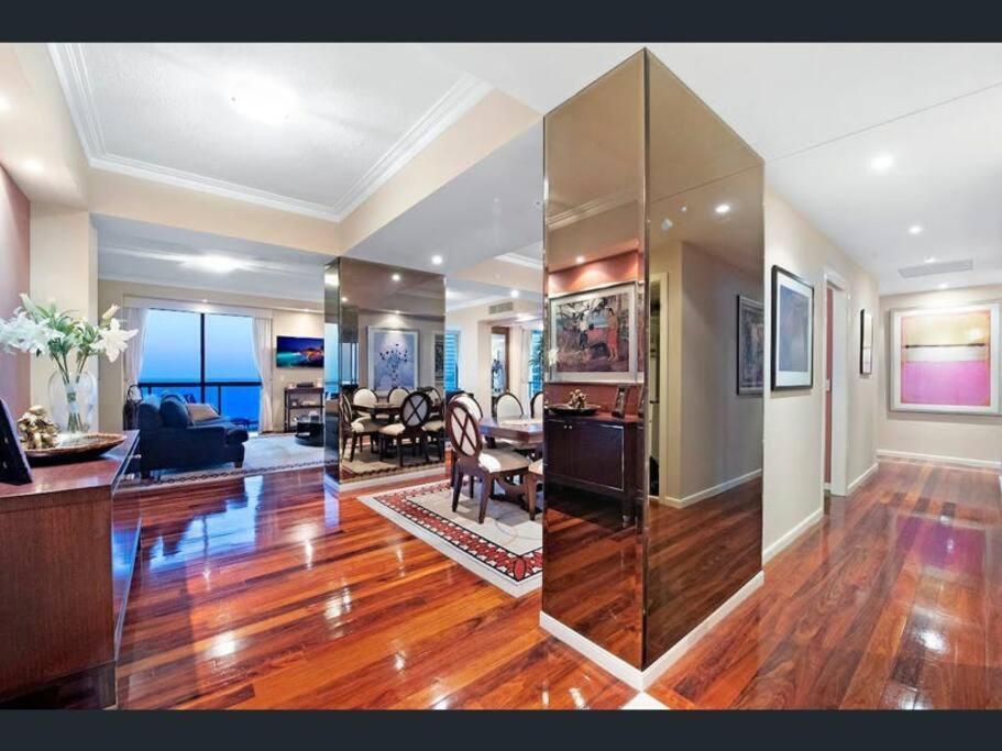Welcome To A 275m2 Sub-penthouse With Great Ocean Apartamento