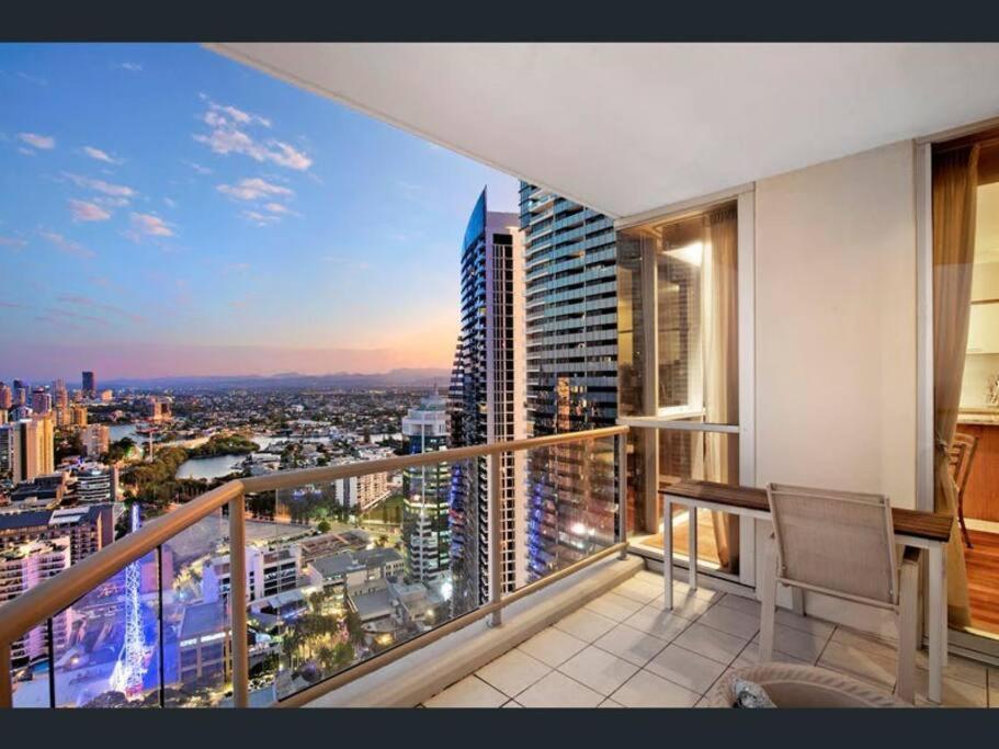 Apartamento Welcome To A 275m2 Sub-penthouse With Great Ocean Gold Coast
