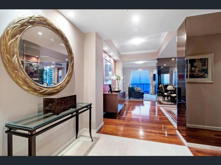 Welcome To A 275m2 Sub-penthouse With Great Ocean Apartamento