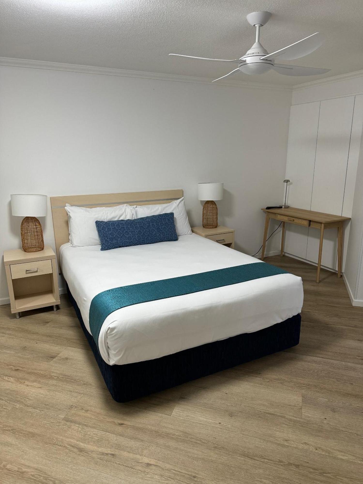 Surfers Paradise - Huge Family Apartment *