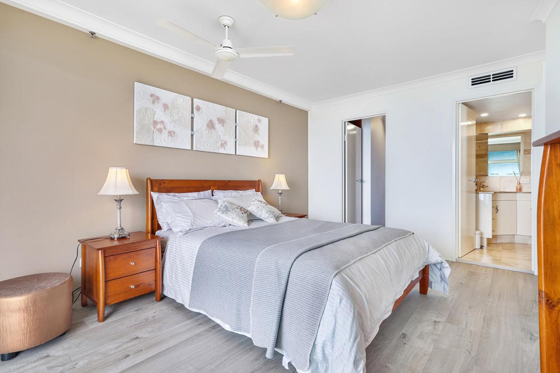 Stunning 2br Beachfront Sub-penthouse *