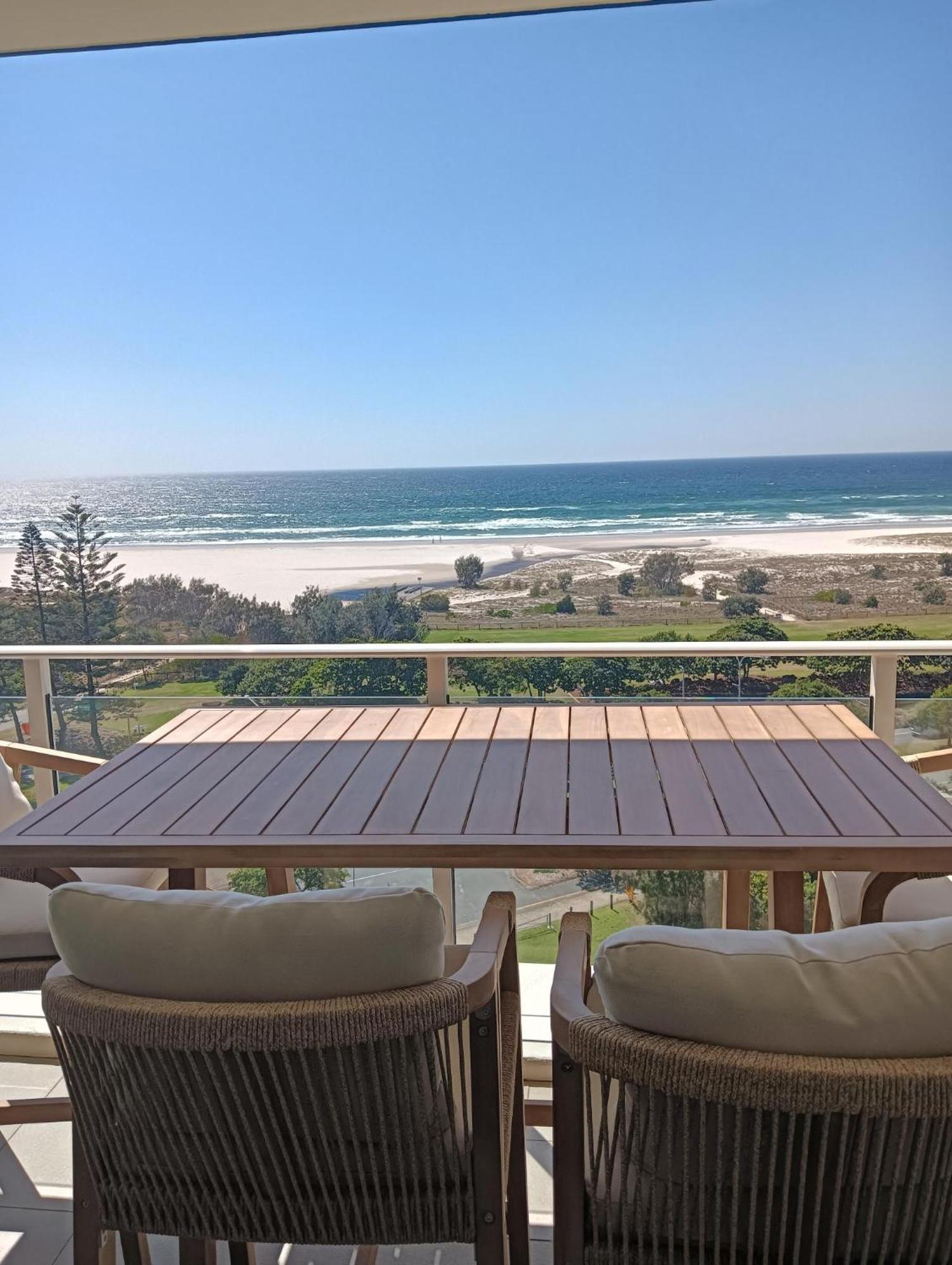 Kirra Surf 4*