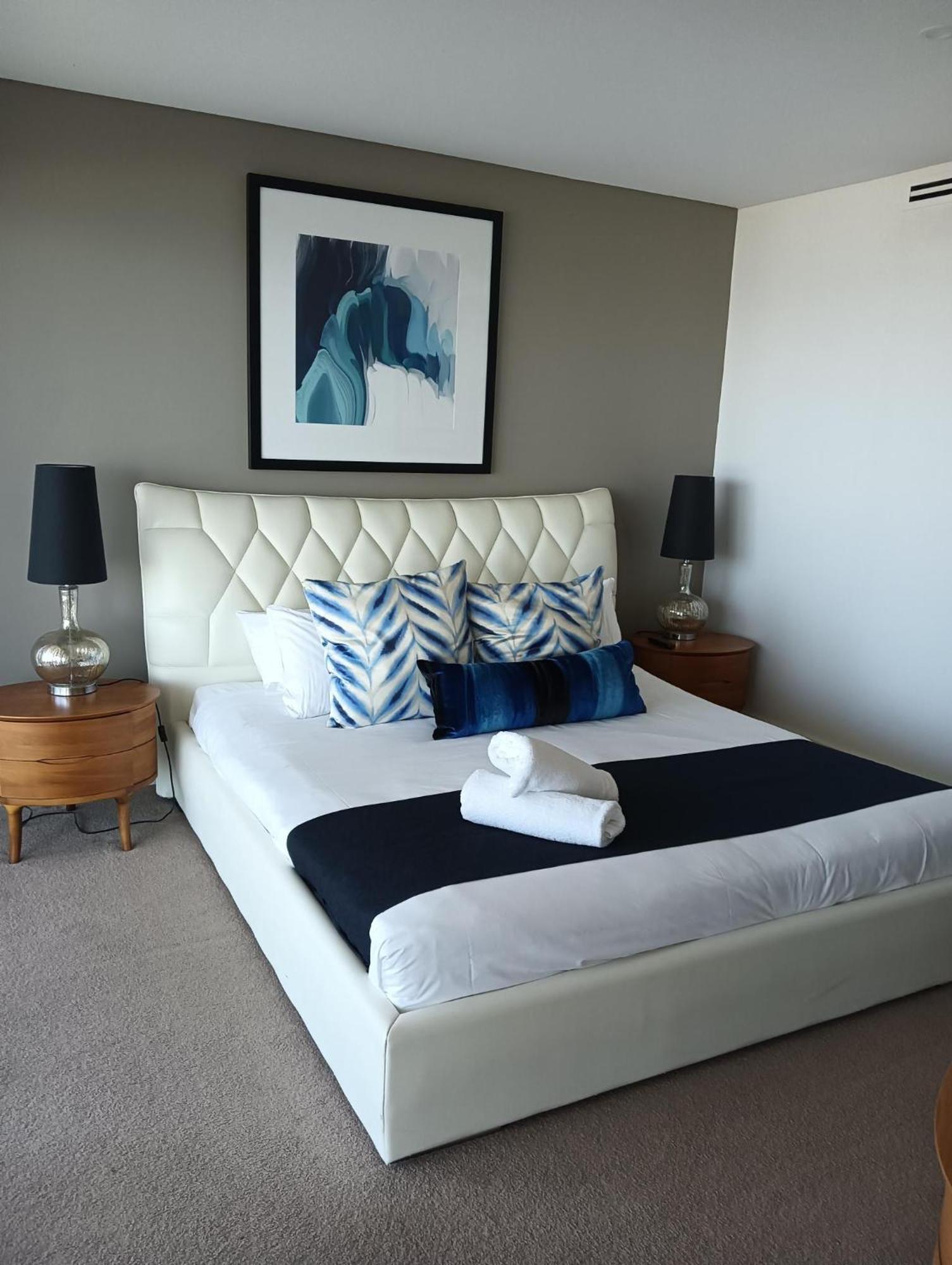 Kirra Surf Aparthotel Gold Coast