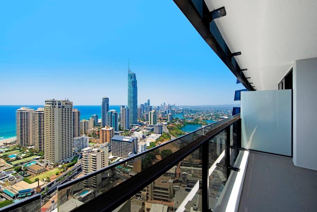 Circle On Cavill Level 33 Ocean Living - Hosted By Coastal Letting Co. Apartment *