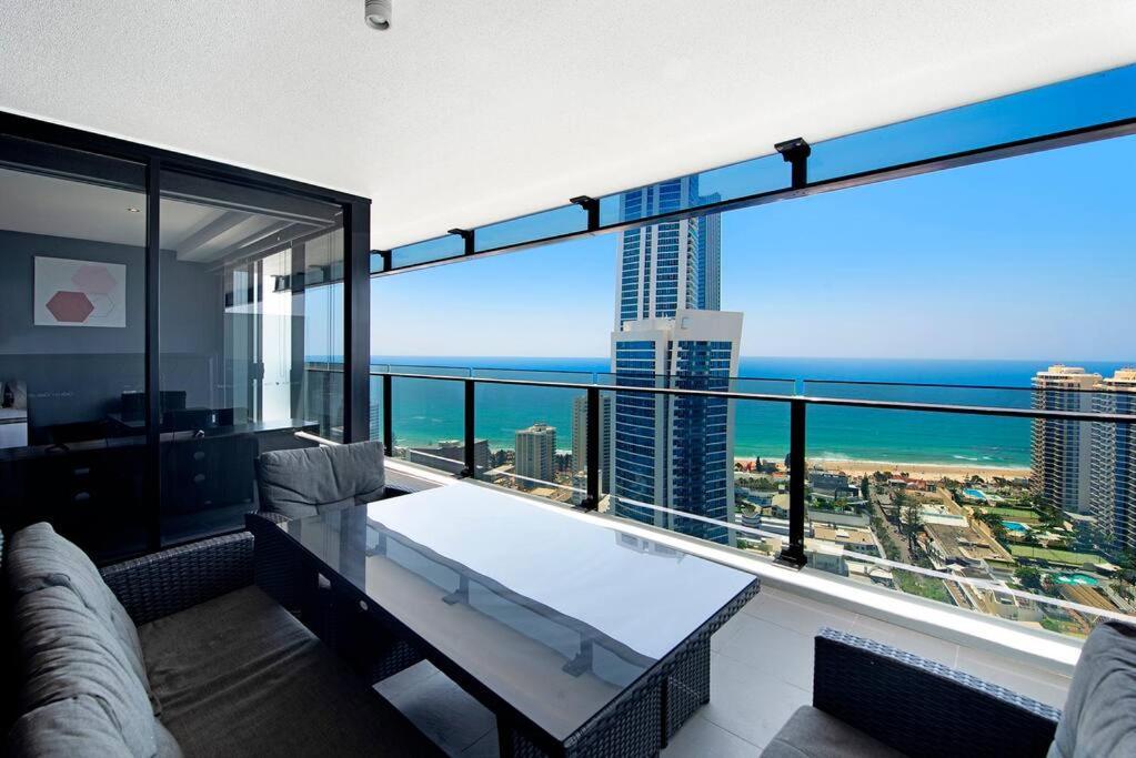 Circle On Cavill Level 33 Ocean Living - Hosted By Coastal Letting Co. Apartment