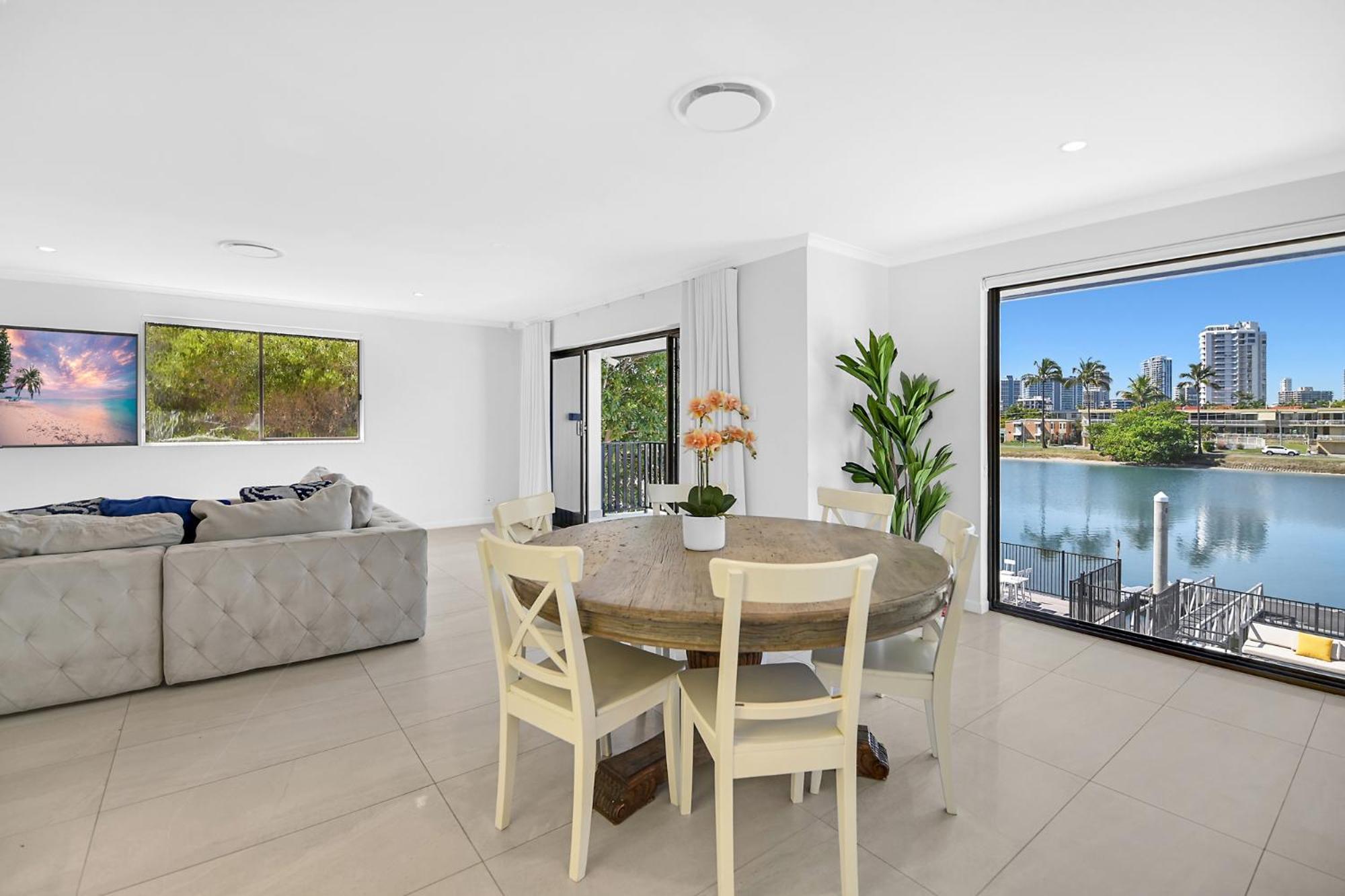 Riverside 3bedroom Sunny House In Surfers Paradise *