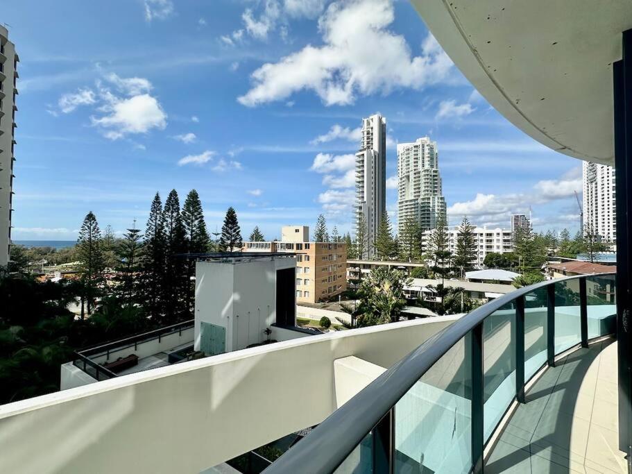Apartamento Luxury Oracle Tower 1, 4th Floor East View