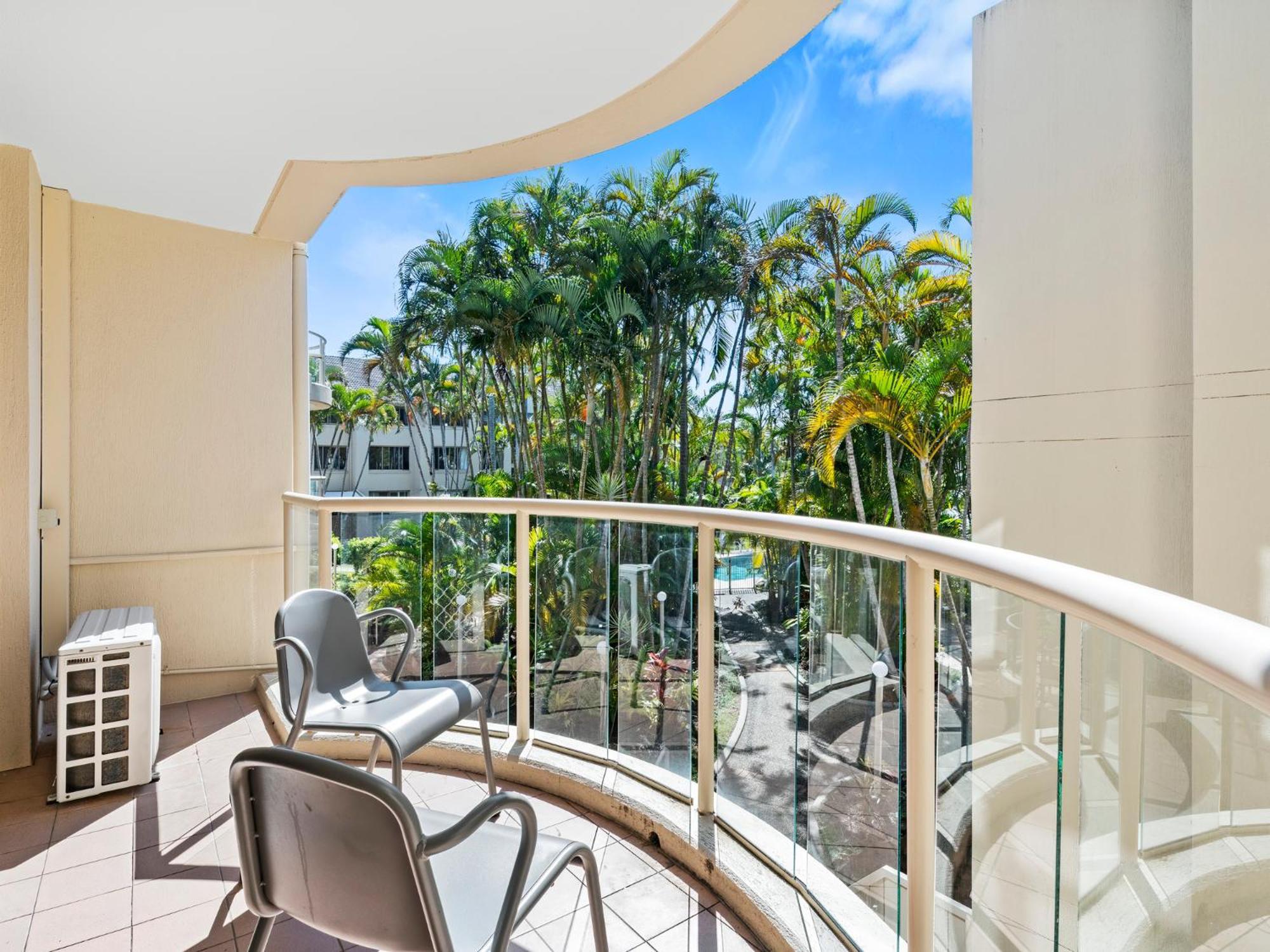 Miami Beachside Aparthotel Gold Coast
