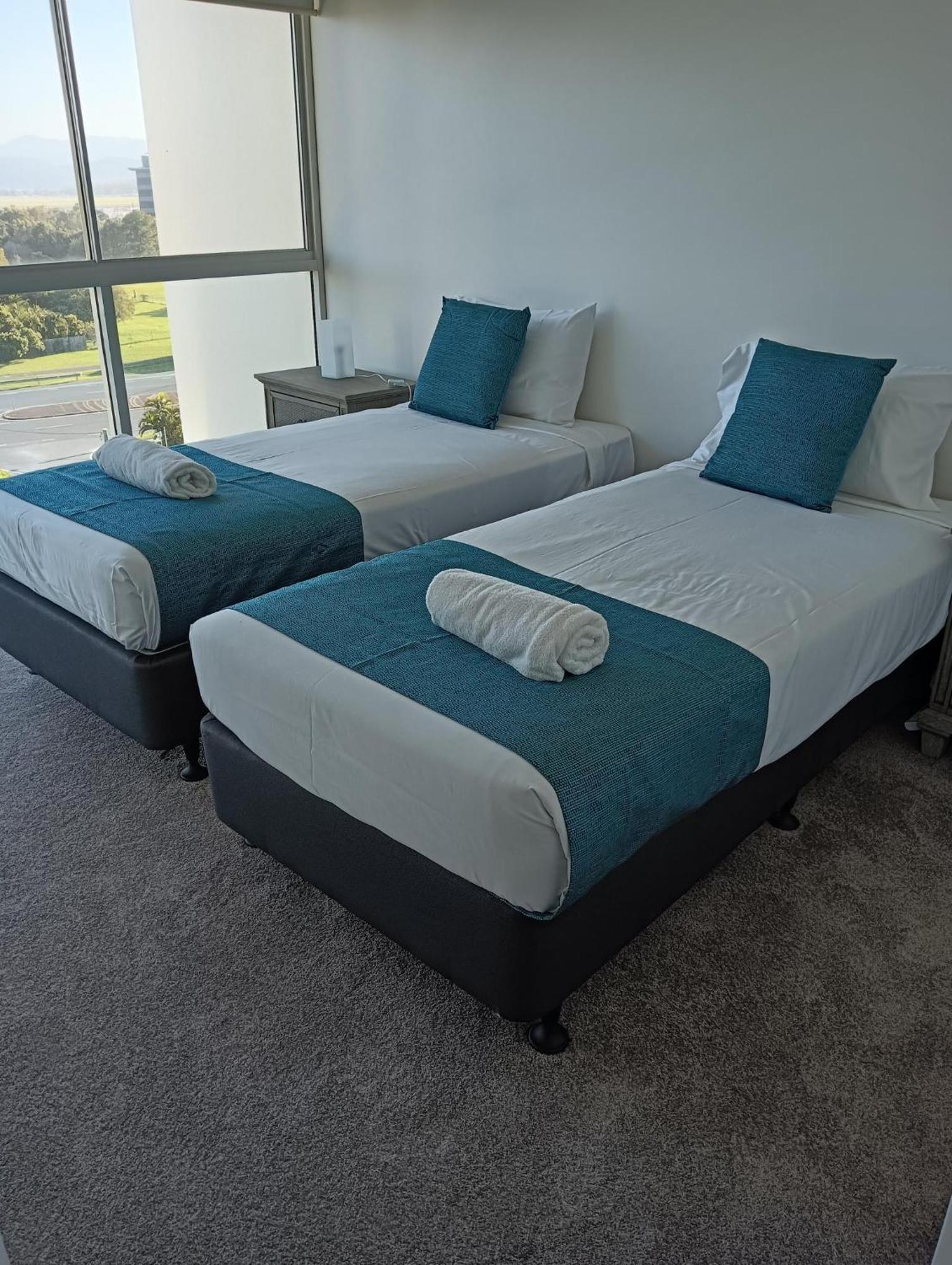 Aparthotel Kirra Surf 4*