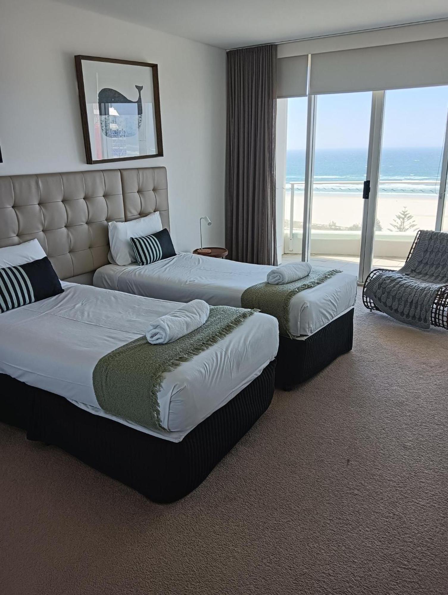 Kirra Surf 4*