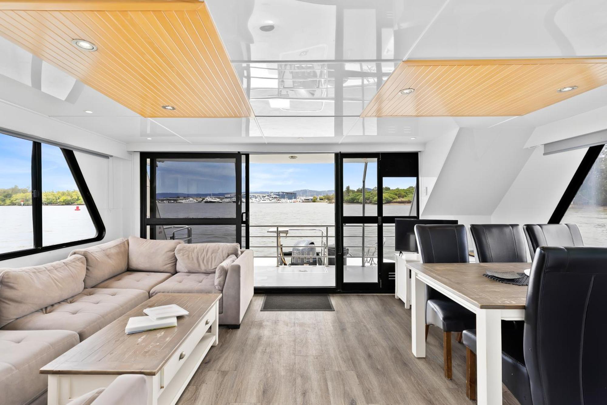 Coomera Houseboats 4* Gold Coast