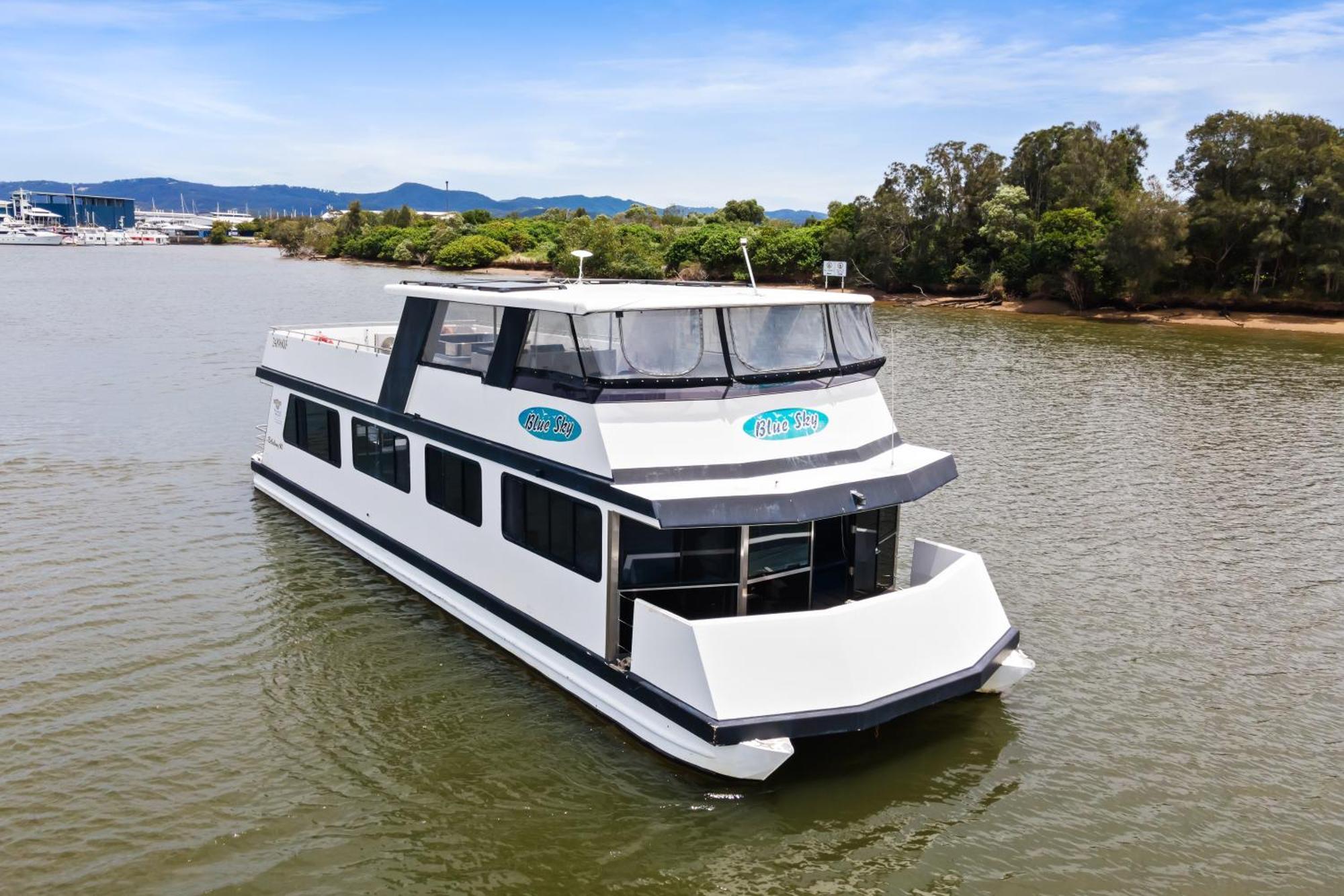 Botel Coomera Houseboats
