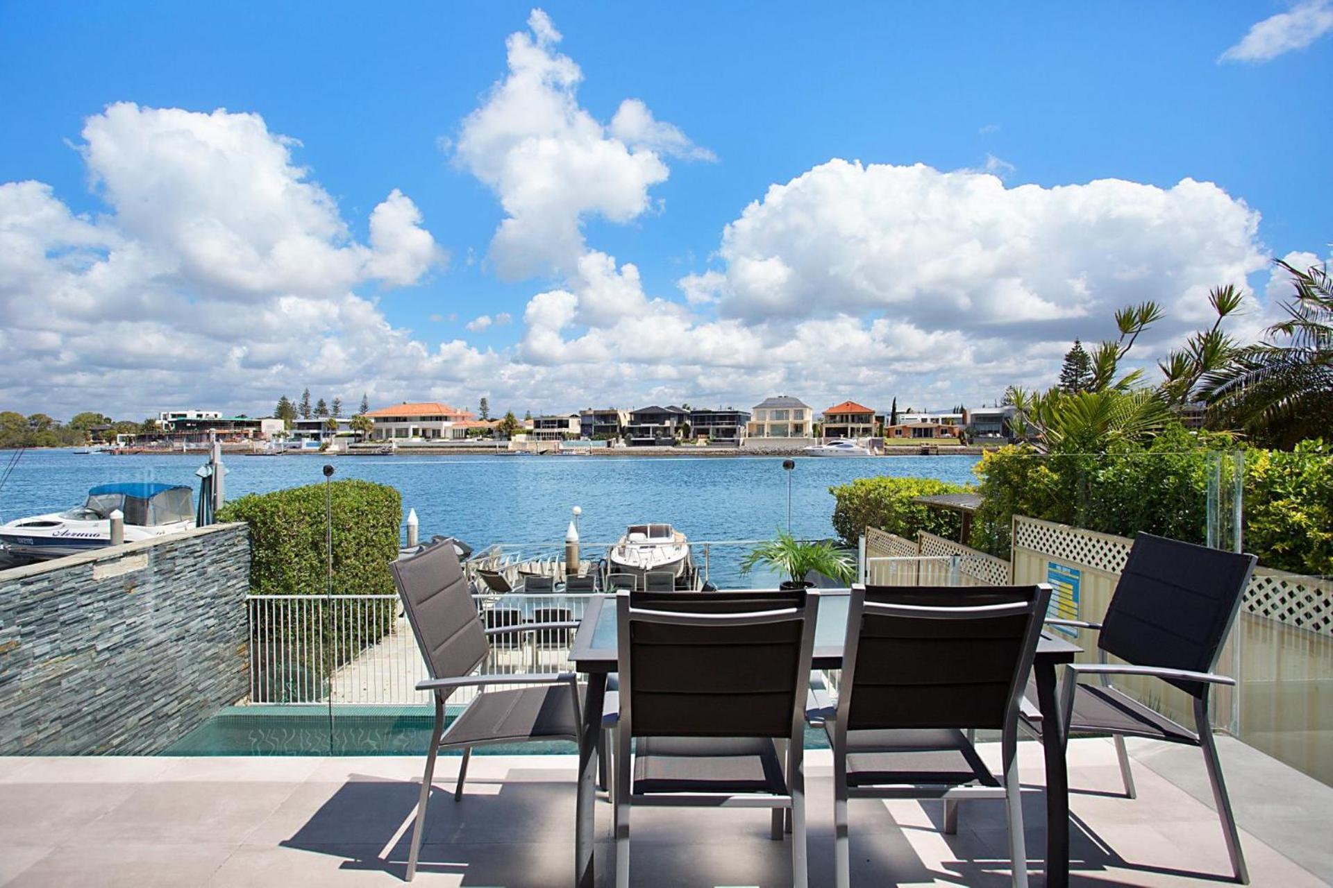 Casa Grande On The Water * Gold Coast