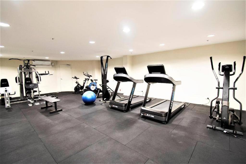 Apartment Oceanview Located In The Heart Of Surfers - Self Contained, Privately Managed Gold Coast