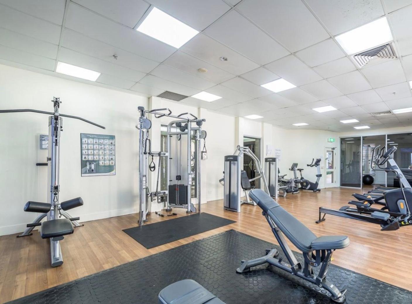 Apartamento Style Chevron Surfers Paradise By Travels Gold Coast