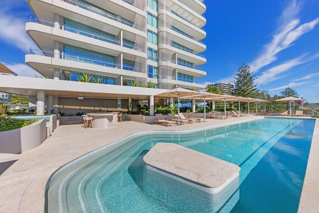 Apartment Luxurious 2br 2ba Oceanfront Kirra *