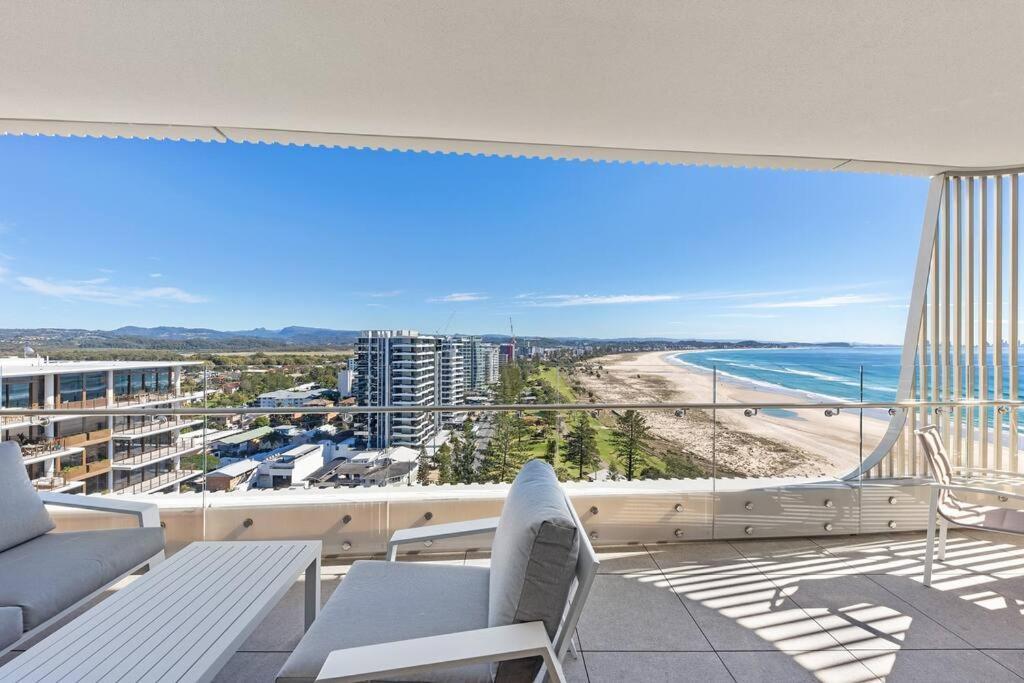Luxurious 2br 2ba Oceanfront Kirra *
