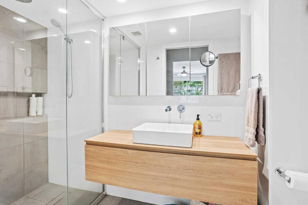 Apartamento Hillside In The Heart Of Burleigh! *