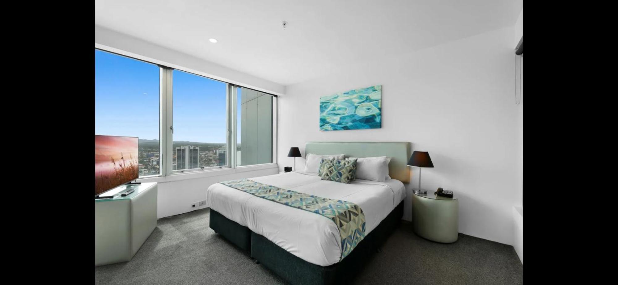 L36 Skyline View Lux And Modern At Q1 2br 1b 1c Apartment Gold Coast