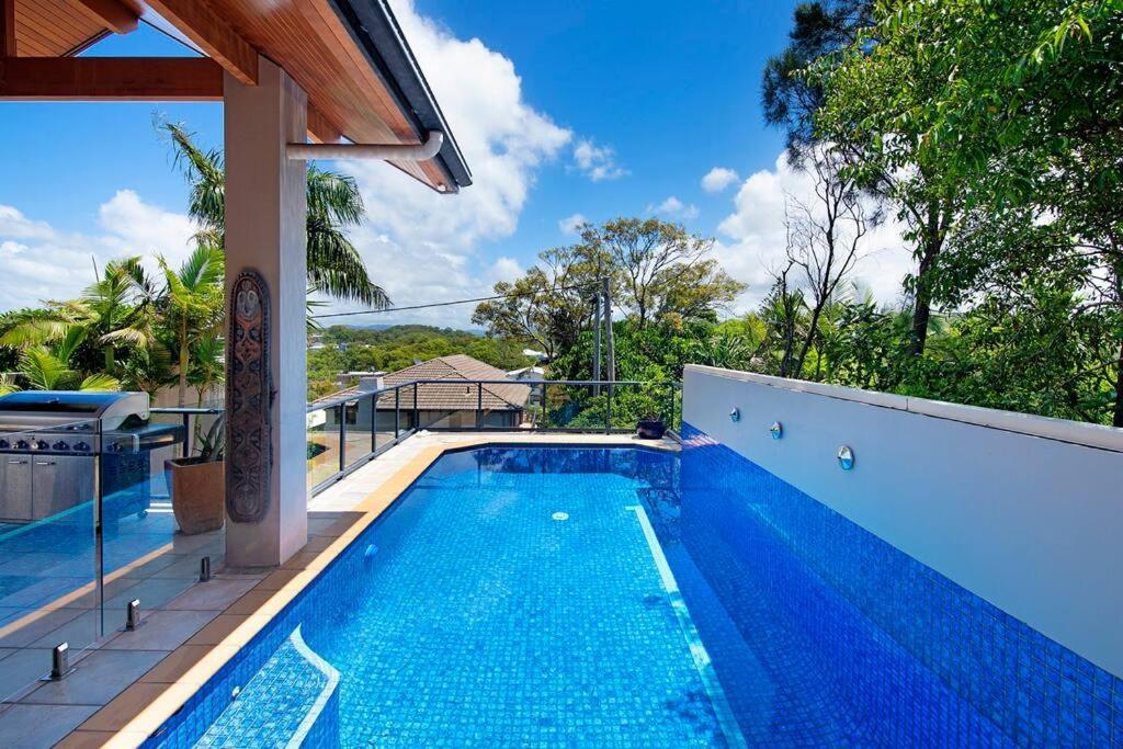 Holiday home Stunning 5-bedroom Oceanview Retreat In Tugun