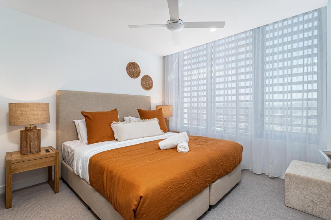 Seaview Luxury Palm