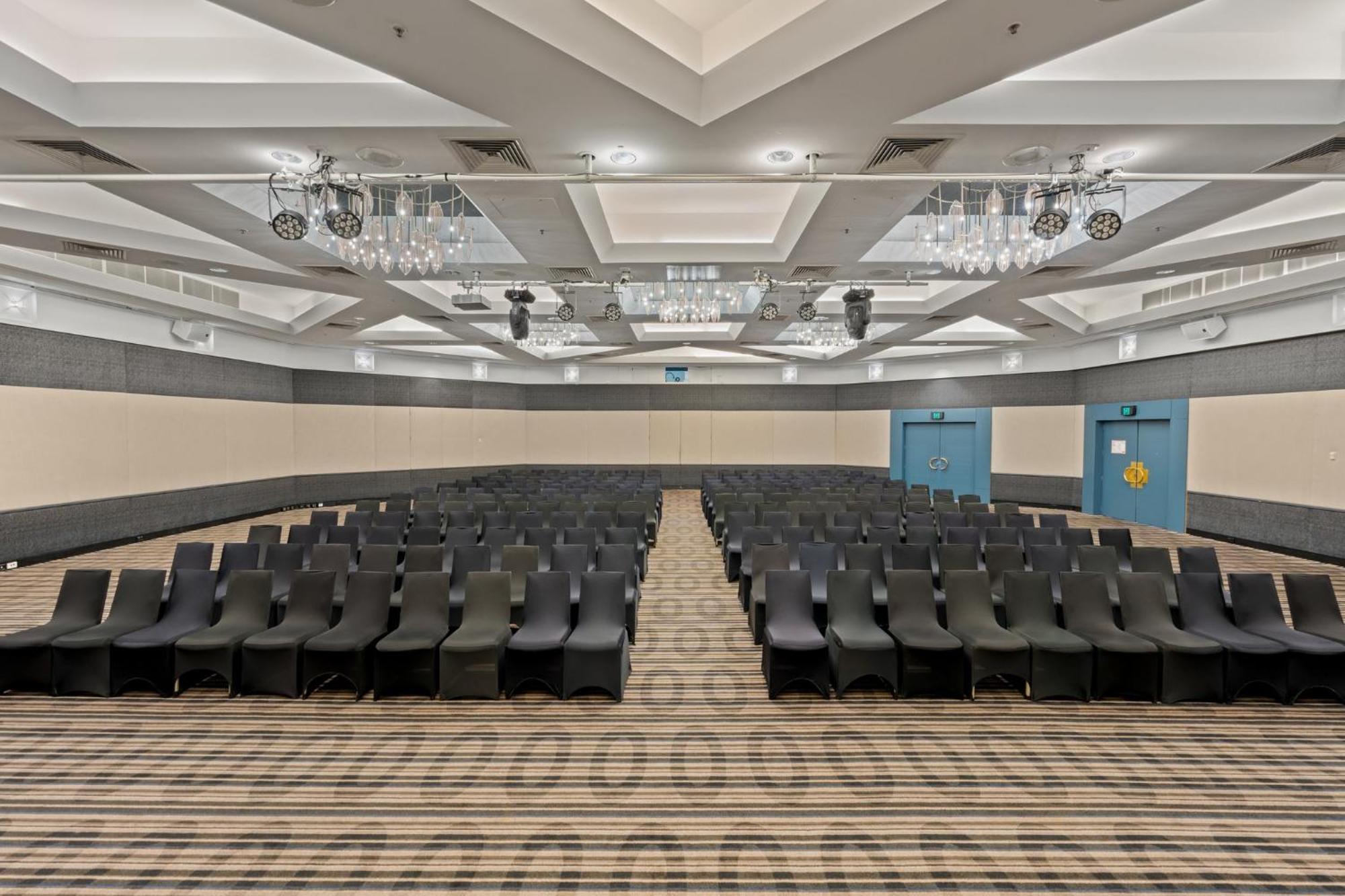 Crowne Plaza Surfers Paradise By Ihg 4*