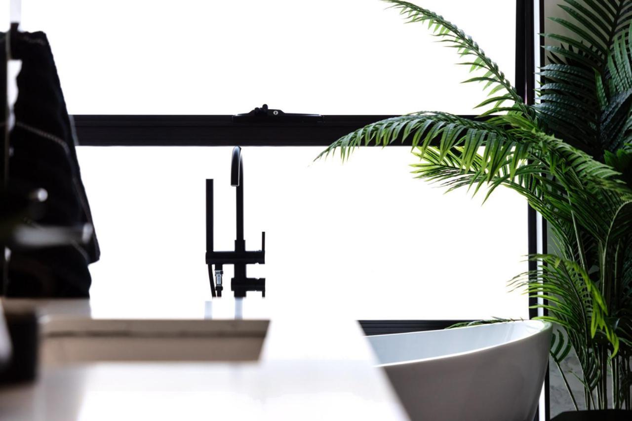 Absolute Waterfront Elegancy Holiday home