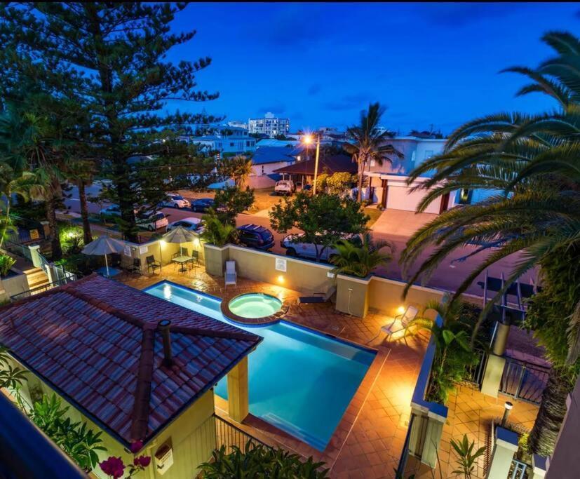 Renovated Beachside 1br *