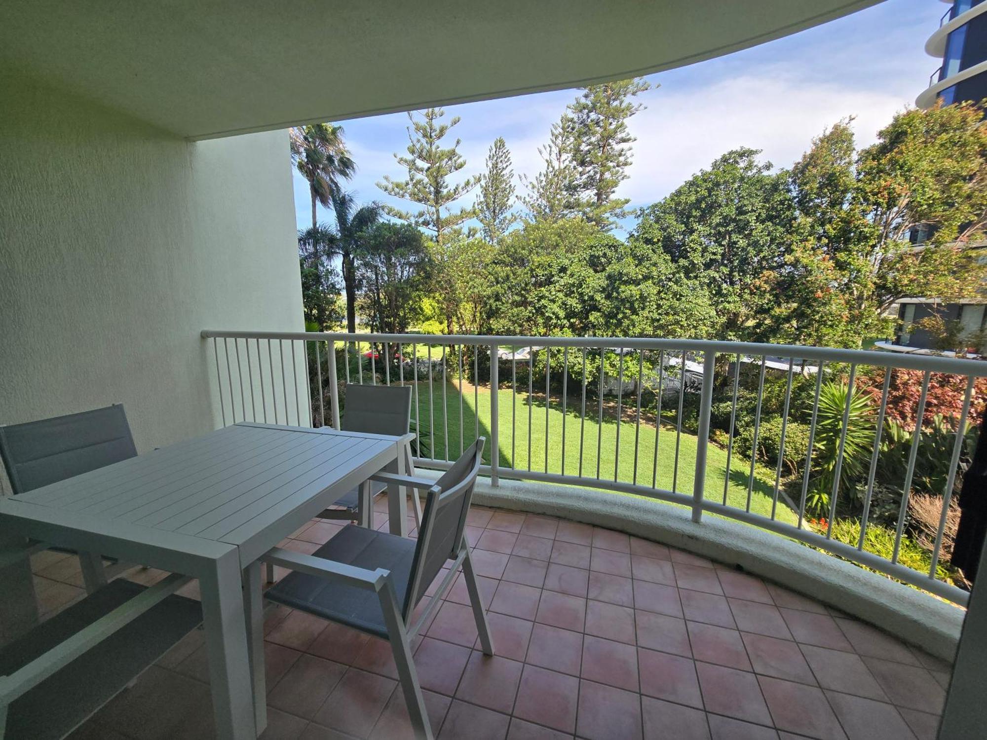 Crystal Bay On The Broadwater Aparthotel 3*