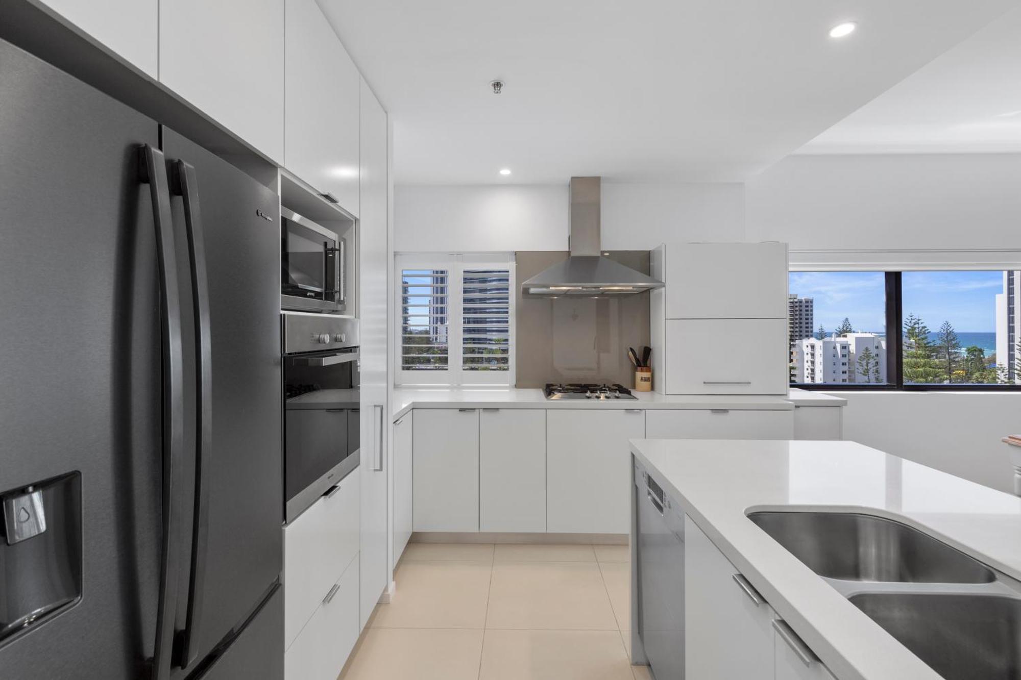 Ultra Broadbeach 4* Gold Coast