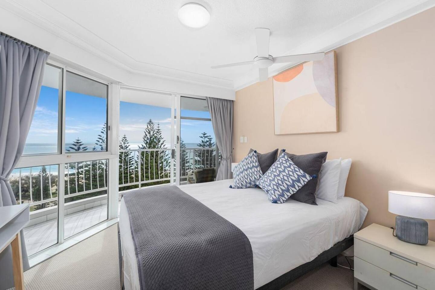 8th Floor Ocean View Apartment *