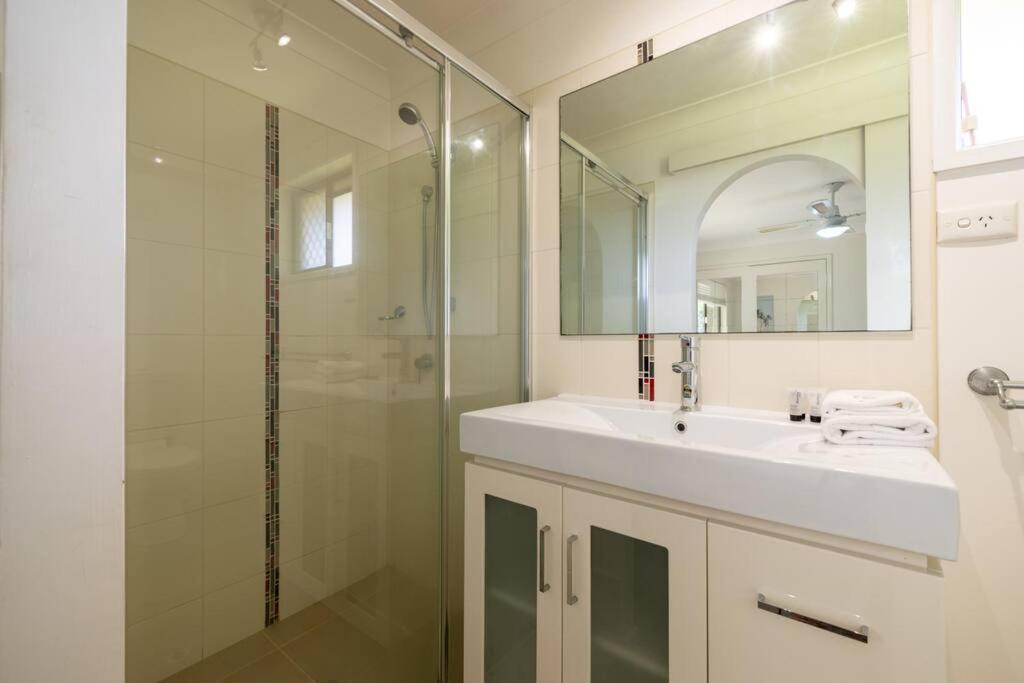 Spacious Family W Pool - Location *